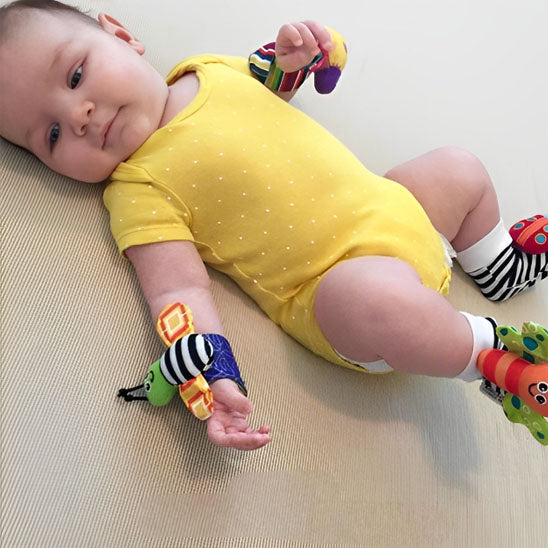 Hochet bebe chaussette bracelet