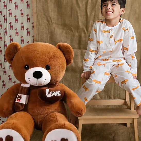 Ours en peluche brun enfant