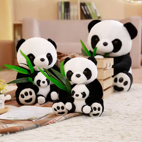Peluche panda mange du bambou