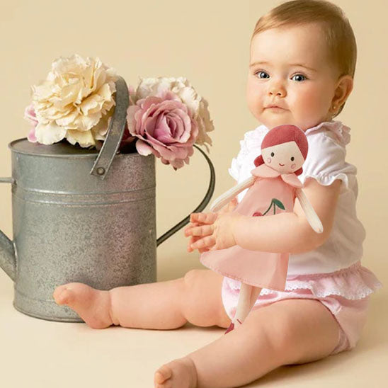 doudou-bebe-peluche-cerise