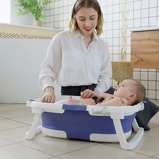 baignoire pliable bebe heureux