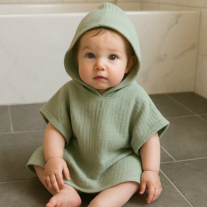 Cape de bain bébé vert à capuche