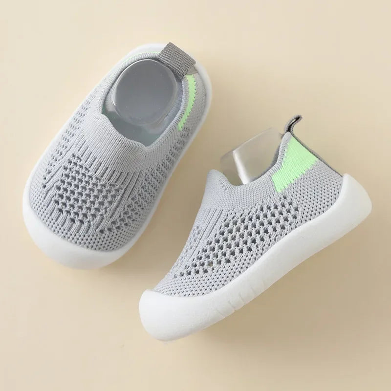 chaussure bebe gris