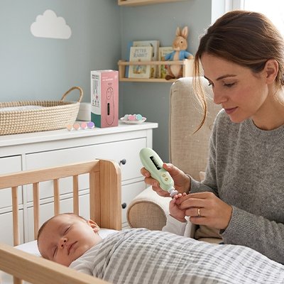 coupe ongle pour bebe vert clair