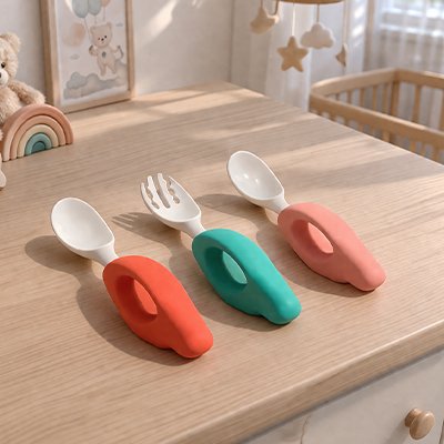 Couvert pour bebe​ rouge vert rose