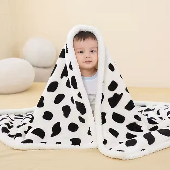 couverture-en-polaire-bebe-vache-blanc-noir