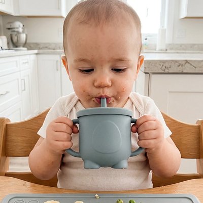 Gobelet bebe gris silicone
