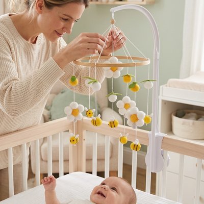 Mobile bébé fleurs-abeilles