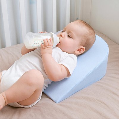 Plan incliné bébé bleu