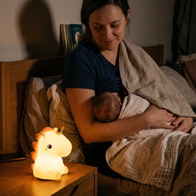 Veilleuse bébé licorne chambre