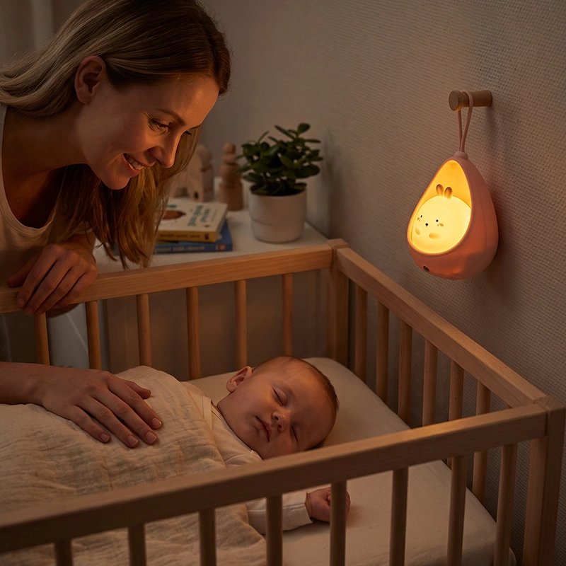 Veilleuse bébé lit